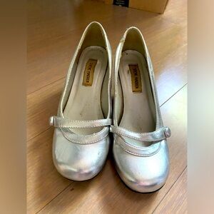 Two pairs kitten heel shoes, black and silver